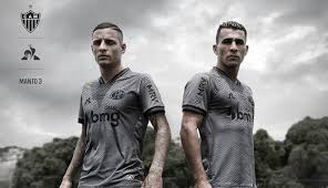 O atlético mineiro bateu recorde de vendas de camisas do clube: Terceira Camisa Do Atletico Mineiro 2020 2021 Le Coq Sportif Mdf