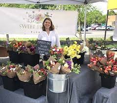 Bouquets, wedding flowers, sympathy flowers and workshops (online & in person). A New Grower S Guide To Selling Flowers At A Farmers Market