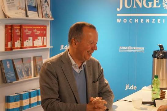 File:Dr. Markus Krall liest 'Wann kommt der Crash' auf der Frankfurter  Buchmesse 2019.jpg - Wikimedia Commons