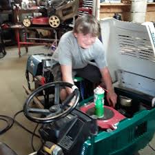 Frustrated by the inconvenience of dealing with local repair shops for his own lawn mower and snow blower service, russ benser came up with a better idea. The 10 Best Lawn Mower Repair Services Near Me Get Free Quotes