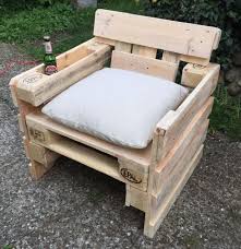 Garten Lounge Sessel Aus Europaletten Sommer Sonne Gartenzeit Ein Geniales Mobelstuck Fur Ihre Terrasse Oder Den Balkon Die R Garte Paletten Sessel Diy Palettenmobel Mobel Aus Paletten
