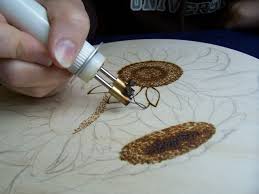 Brennstempel der einstieg in die brandmalerei geniale ratgeber : Brandmalerei Vorlagen Und Ideen Fur Tolle Dekorative Gravuren Auf Holz Dekoration Gram Brandmalerei Holzofen Handwerk Pyrographie Ideen