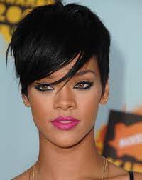 Rihanna Beauty Evolution The Hair Chameleon S Dos And Don Ts Photos Rihanna Hairstyles Short Hair Styles Hairstyle