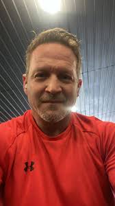 Handstands feeling good every day