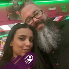 Andy Miller recounts a negotiation with Steve Jobs during the sale of his  company to Apple. Initially, the deal was set at $325 million, but Jobs  made the valuation in a direct