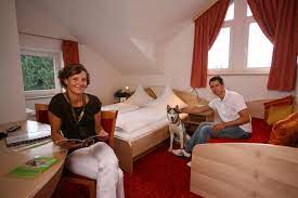 Book landhotel haus waldeck, philippsreut on tripadvisor: Landhotel Haus Waldeck S Urlaub Mit Hund Philippsreut Mitterfirmiansreut Bayerischer Wald Bayern Deutschland Tipp