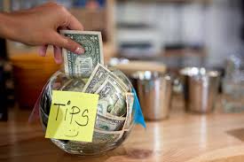 ▷ Insider Tips for Tipping in Spain Like a Pro in 2024