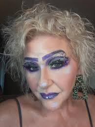 Brand new golden highlight with gift tag, lip liner, sm. 4 color pallet,  4set brushes, and awesome unique pop up castle and 16 color pallet