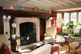 Cotswold Interior Via Antiquaholics Blog Love A Mix And Match Room English Cottage Decor English Decor Country Interior
