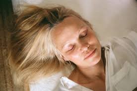 Pamela Anderson se junta à Sonsie Skin como proprietária e cofundadora