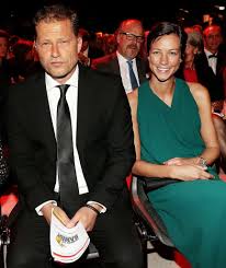 He runs his own production company, barefoot films, in berlin. Til Schweiger Uber Seine Neue Liebe Berlin Bild De