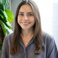 Sarah Devos's Instagram, Twitter & Facebook