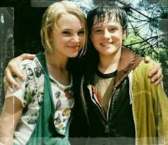 Jess And Leslie Bridge To Terabithia Annasophia Robb Movies Celebrity Pictures