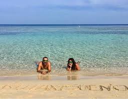 Nunca Te Conceden Un Sueno Sin El Poder De Hacerlo Realidad Definitivamente Conocer Roatan Esta Isla Del Caribe En Honduras Es Otro Gran Square Sunglass