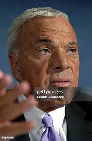 65 Angelo Mozilo Photos & High Res Pictures