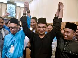 Jun 05, 2021 · kuala lumpur, june 5 — the proposal by certain quarters to nominate an individual other than pkr president datuk seri anwar ibrahim as the prime ministerial candidate for the opposition, is deemed as just an attempt to split pakatan harapan (ph), according to pkr youth wing angkatan muda keadilan (amk). Bernama Akmal Nasrullah Is New Pkr Youth Chief