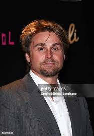 Ken Johnson's Instagram, Twitter & Facebook