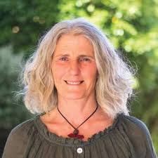 Rachel Anson's Instagram, Twitter & Facebook