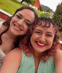 Theatre kids are winning today!!! Eva, André, Amber, Patrick and Reeve are  heading to London for a limited run in the West End ((and a proshot!????))  PLUS Sarah Hyland is taking over