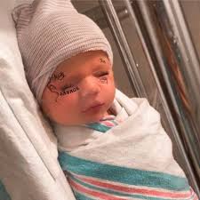 Elon Musk, yeni doğan 7. oğluna "X Æ A-12 Musk" ismini verdiğini açıkladı. 