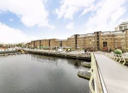 Modern apartment with all new fixtures, consists of a bedroom. Flats To Rent In Canary Wharf London Dexters Estate Agents