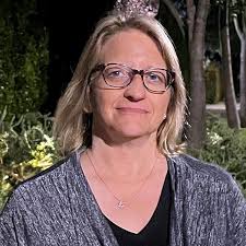 I Got You Covered: The Premier and Fun Guide to Script Coverage, Notes, and  Story Analysis (The Digital Filmmaking Handbook Presents): Neufeld,  Beverly: 9781733150231: Amazon.com: Books