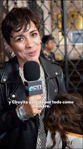 Adriana Paz es una destacada actriz mexicana de cine, televisión y teatro.  Estudió la licenciatura de Literatura Dramática y Teatro en la UNAM y,  posteriormente continuó su formación artística en la Estudi