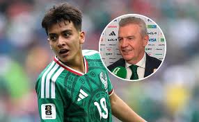 Javier Aguirre explica la titularidad de Gilberto Mora ante Ecuador: “Pequeño, pero jugón”