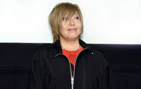 As a singer, she goes by the name em:óu. ç·'æ–¹æµç¾Ž å†™çœŸ äººç‰©æƒ…å ± ã‚¯ãƒ©ãƒ³ã‚¯ã‚¤ãƒ³