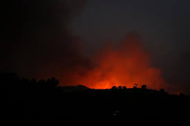 Bombeiros de portimão reforçam dispositivo face ao perigo de 🔥 incêndio rural 🔥. Incendio Em Monchique Fora De Controlo Chamas Ja Se Estenderam Aos Concelhos De Silves E Portimao