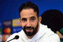 Raul Lyon's Instagram, Twitter & Facebook