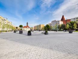 Komunikacja miejska w lubinie realizowana jest w ramach powiatowych przewozów pasażerskich, których organizatorem jest powiat lubiński. Rynek W Lubinie Lubin