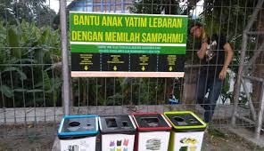 Trash, garbage dump, watering the plants. Mahasiswa Ugm Teliti Rekayasa Perilaku Membuang Sampah Universitas Gadjah Mada