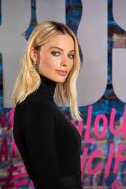 People who liked margot robbie's feet, also liked Pin By Salvadorbermudeznava On Margot Robbie Actress Margot Robbie Margot Robbie Hot Margot Robbie Harley