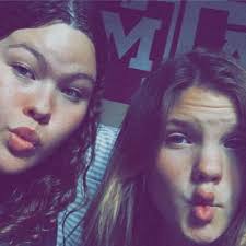 Kelsey Simonson (@simonson_kelsey)