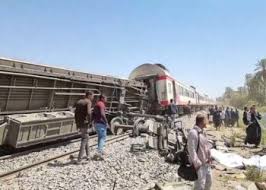 تغطية عاجله لحادث تصادم قطار اسبانى باخر مميز فى قرية الصوامعه بطهطا سوهاج اصابات عديده وجارى حصر الوفيات. 6mdos69fuftxm