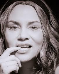 Nancy Nevarez (@lunallenaface) · Instagram 照片和视频