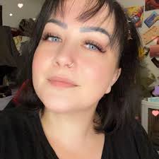 Welcome to the Polly Pocket "Tiny but Mighty" Airbnb in Littleton, Mass.!  airbnb.com/pollypocket (📸 Kelsey McClellan; Elizabeth Renstrom)