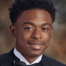 Tracey Pickard's Instagram, Twitter & Facebook