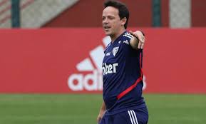 Последние твиты от fernando diniz (@fernando_diniz_). Fernando Diniz Exalta Atuacao Do Sao Paulo E Explica Posicionamento De Pato Jovem Pan