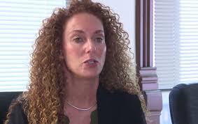 Distressing video shows pregnant woman give birth alone in filthy jail cell 