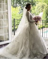 This Dress Is Everything Monique Lhuillier Bride On Instagram Gorgeous Moniquelhui Wedding Dresses Amazing Wedding Dress Monique Lhuillier Bridal