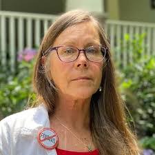 Rosa Gill's Instagram, Twitter & Facebook