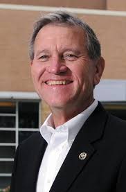 Veteran Waco city manager Groth to retire