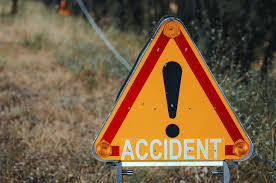Deux personnes de 18 et 19 ans décèdent dans un grave accident de la route, une troisième victime en urgence absolue — France 3 Régions