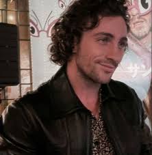 𝐘𝐎𝐔 𝐀𝐑𝐄 𝐈𝐍 𝐋𝐎𝐕𝐄