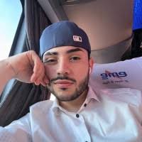 100+ perfiles de «Andres Padilla»