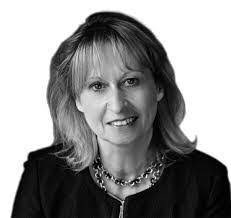 Lisa Barter's Instagram, Twitter & Facebook