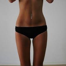 Unfollow piercing au nombril to stop getting updates on your ebay feed. Conseils Tatouages Et Piercings Piercing Nombril L Elegance Est La Seule Beaute Qui Ne Se Fane