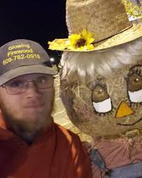 Scarecrow Selfies! 🤳Take a selfie and submit your photo to  scarecrowselfieehc@gmail.com to be placed in the drawing. 🎃 #eggharborcity